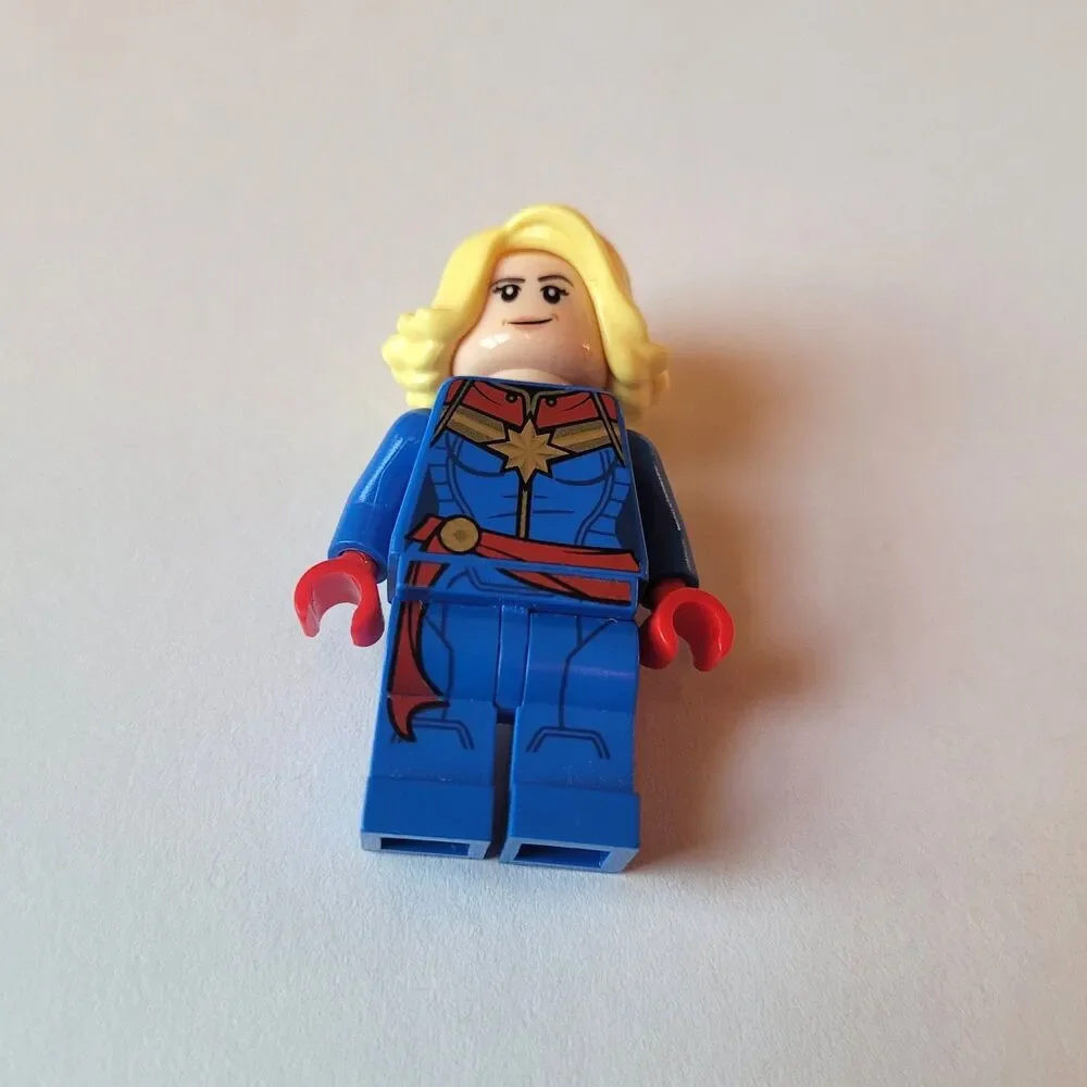 LEGO Captain Marvel Minifigure Carol Danvers sh639